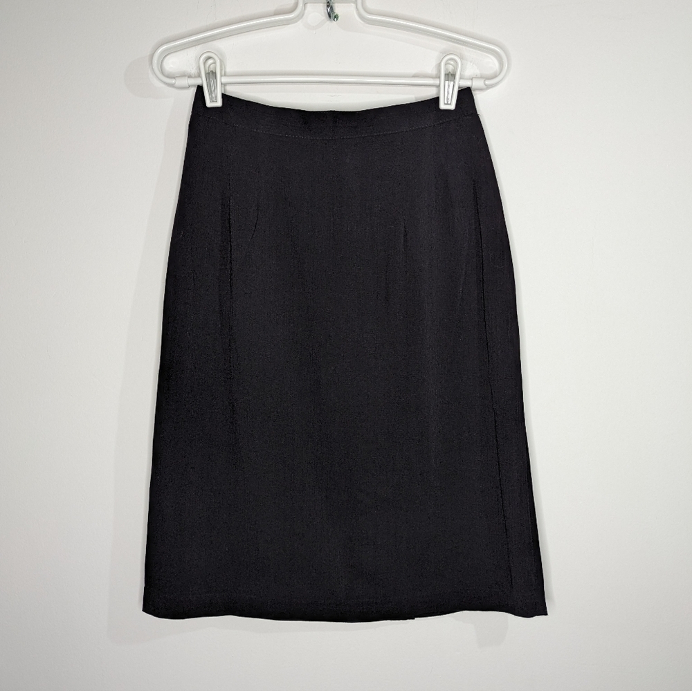 ✨3/$15 Vintage Briggs black skirt 6